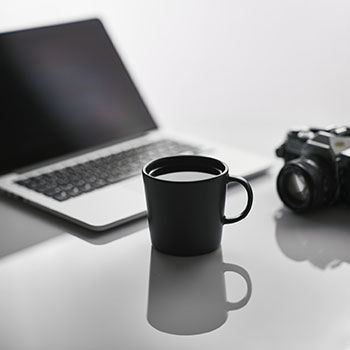 游泳选手再次夺冠，力压对手稳坐榜首